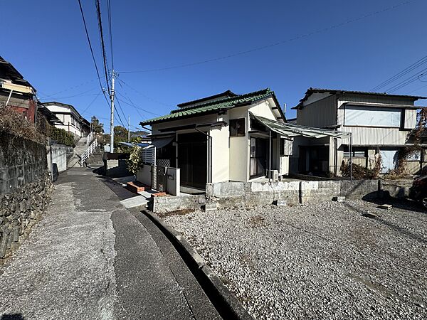離れ