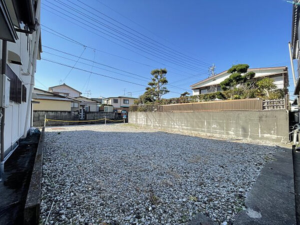 南東側から見た写真です。お好きなハウスメーカーで建築可能です。