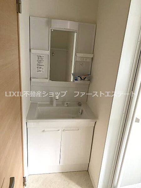 独立洗面台
