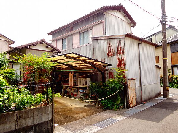 北西側からの写真です。