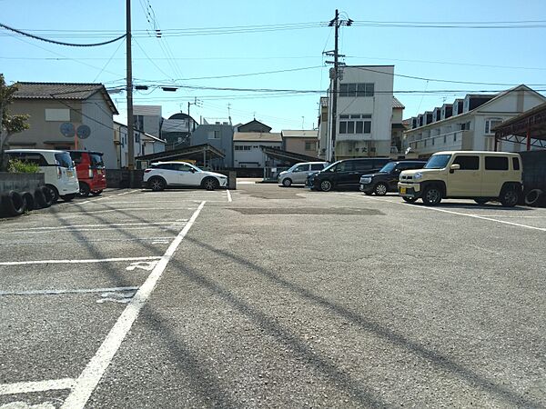 北側部分よりの敷地内の撮影です。