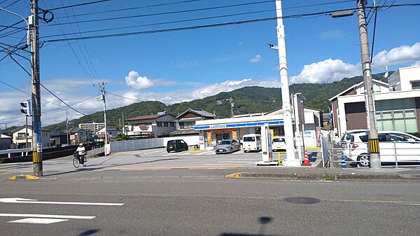 ローソン高知薊野東店