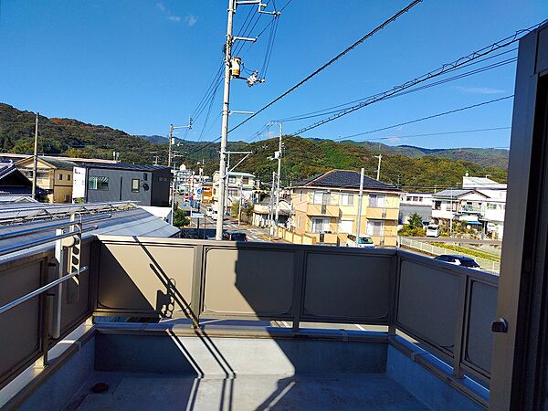 北側のバルコニーです。