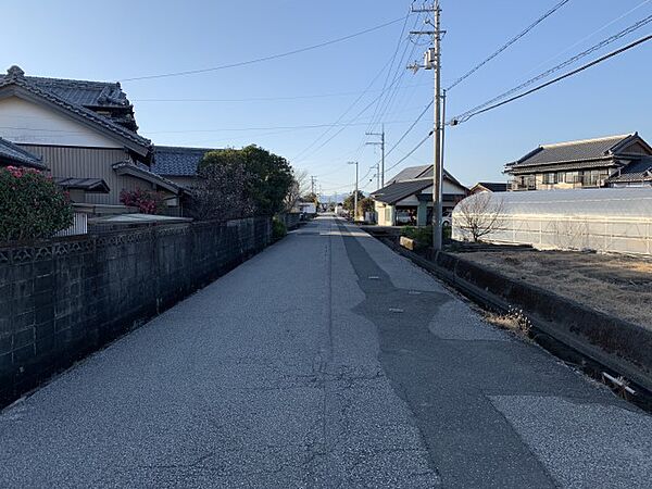 南側　前面道路
