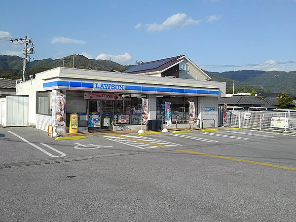 ローソン 高知薊野東町店まで徒歩8分