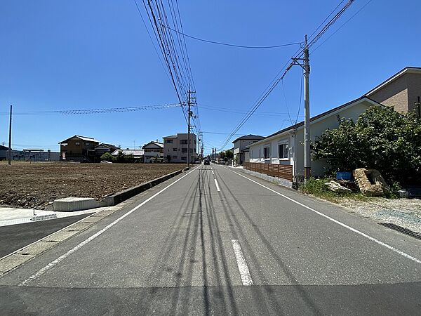西側道路