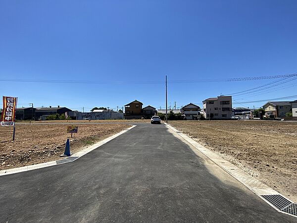 東側道路