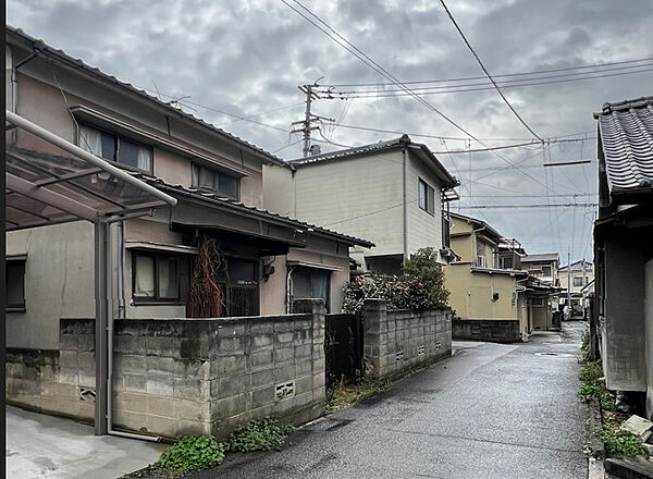 外観：338000043009