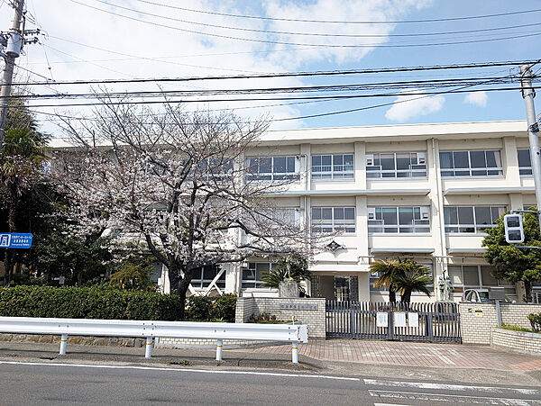 生石小学校