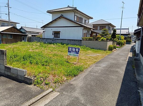 エース住宅の看板が目印です