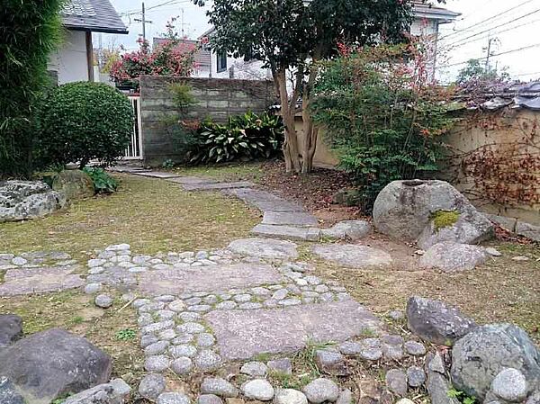 敷地内部分