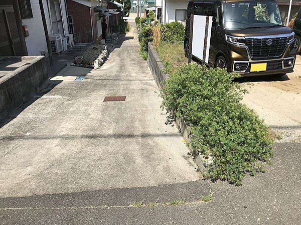 近隣に商業施設も充実しています！
