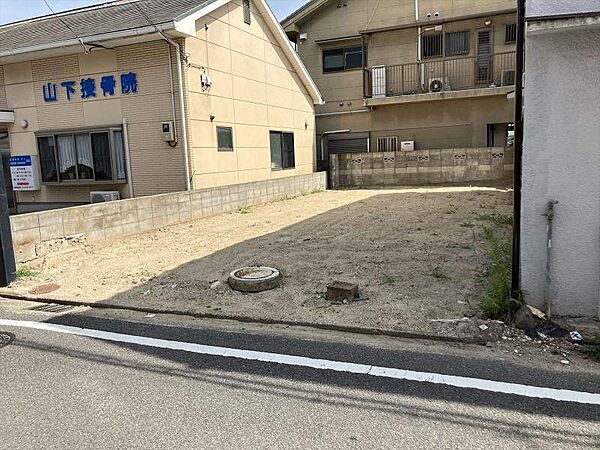 外観：338000045042