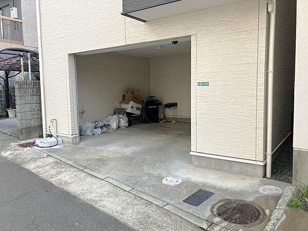 雨の日も濡れずに濡れずに乗り降り＆移動ができて便利♪