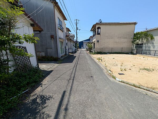 【フェニックス・コーポレーション分譲販売エリア一覧】 ●松山市エリア：堀江町・姫原町・別府町・北斎院町・西垣生町・高岡町・三町・南高井町 ●伊予郡松前町エリア：北黒田 ●東温市エリア：見奈良 ●今治市