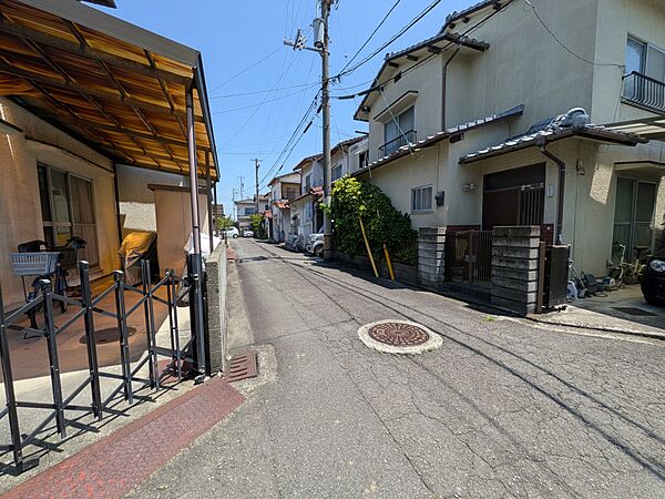 弊社の物件ページをご覧ください。 松山市・松山市周辺を中心に、幅広いエリアで分譲販売をしております。 土地のことなら、弊社にお任せください！ すまいズお問い合わせフォームまたは無料電話は下記からご利用
