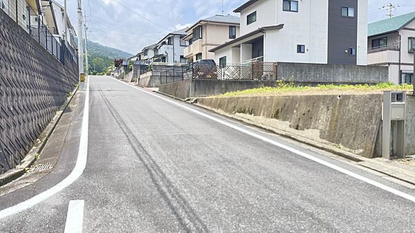 道路西方向