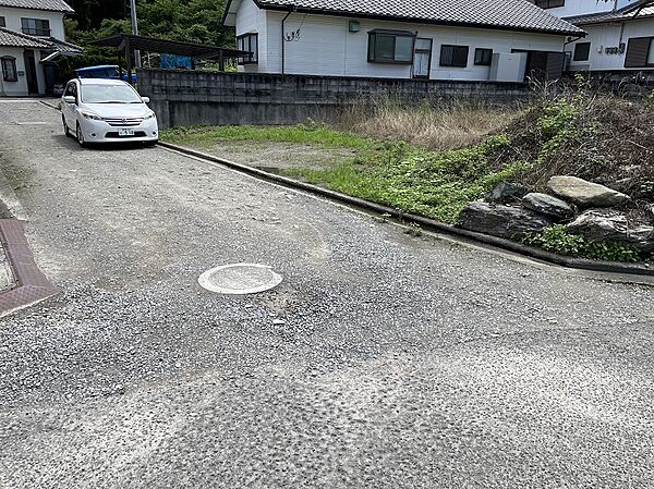 東側道路