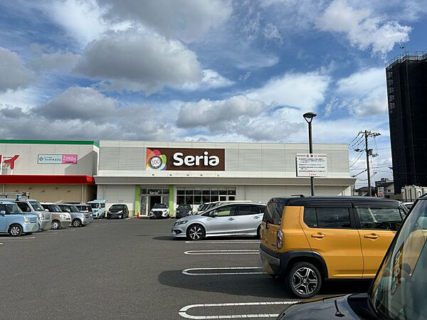 セリア高松レインボー店700ｍ（車で2分）
