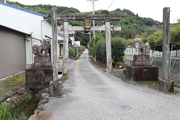 星神社参道入口