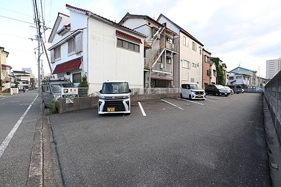 現在駐車場