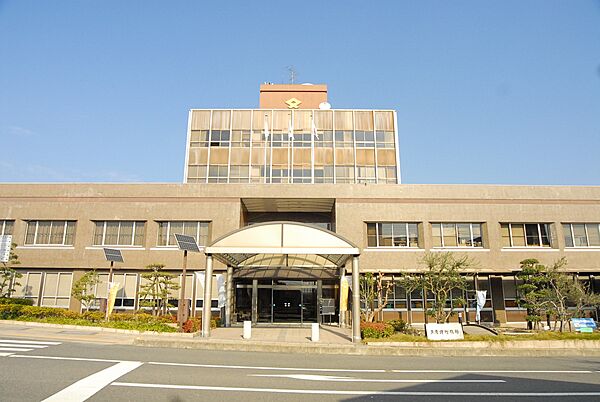 多度津町役場まで徒歩8分です♪