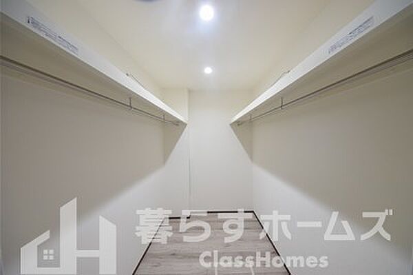 神田　築浅戸建て