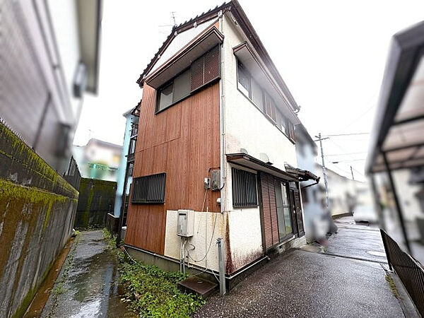 【前面道路含む現地写真】