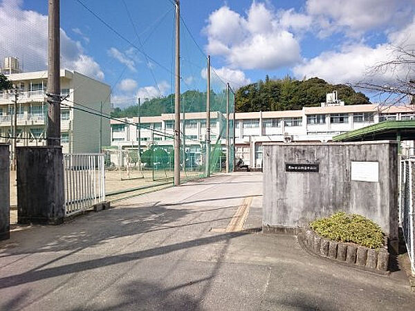 高知市立朝倉中学校約1757m／22分