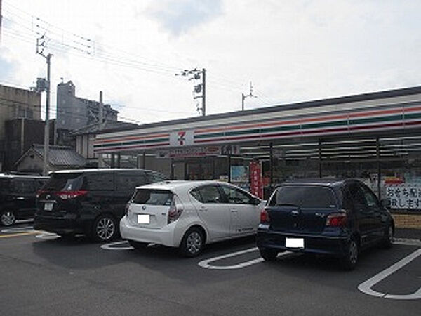セブンイレブン 高知升形店約214m／3分