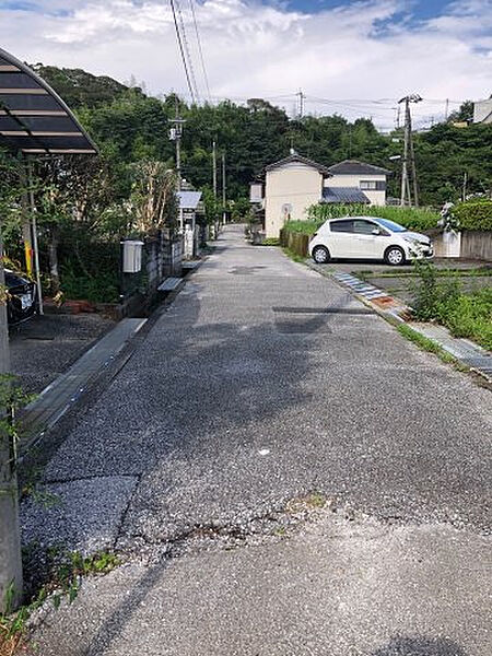 【前面道路含む現地写真】前面道路含む現地写真です