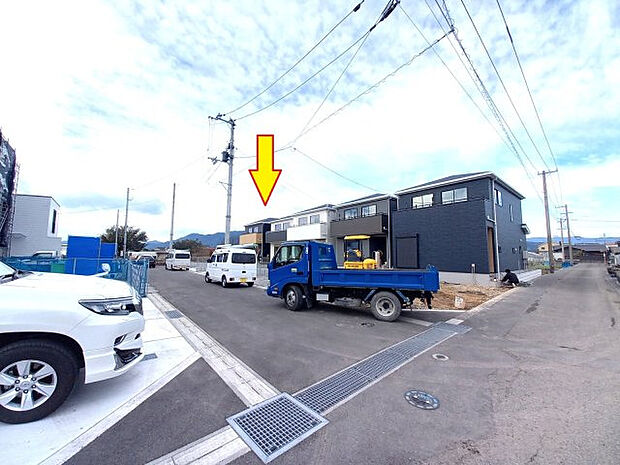 【前面道路含む現地写真】前面道路