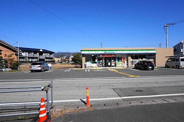 ファミリーマート高知介良通店約219m／3分