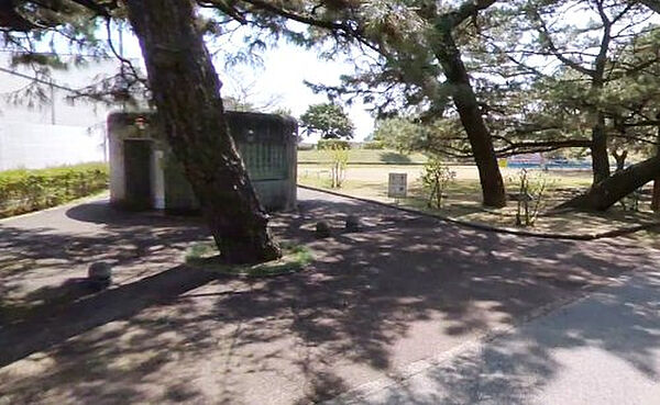 種崎干松公園約550m／7分