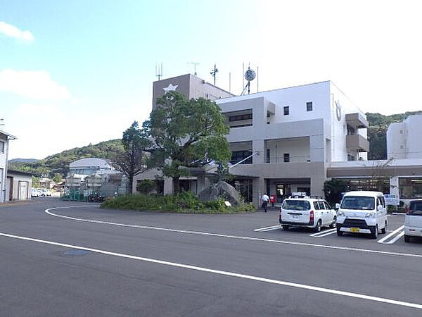 佐川町役場約1049m／14分