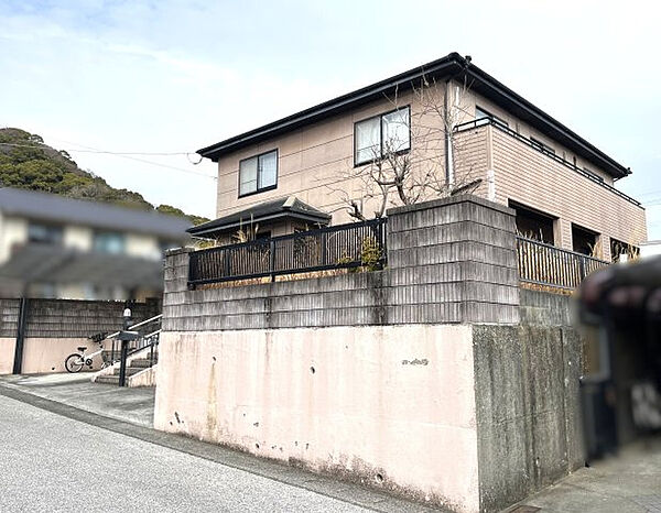 【前面道路含む現地写真】
