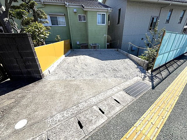 【駐車場】