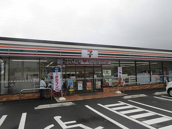 セブンイレブン 高知鴨部1丁目店約448m／6分