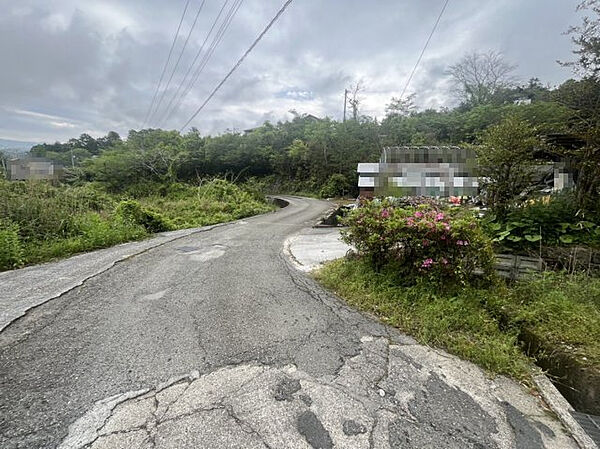【前面道路含む現地写真】