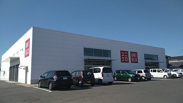 ユニクロ丸亀店　1、640ｍ