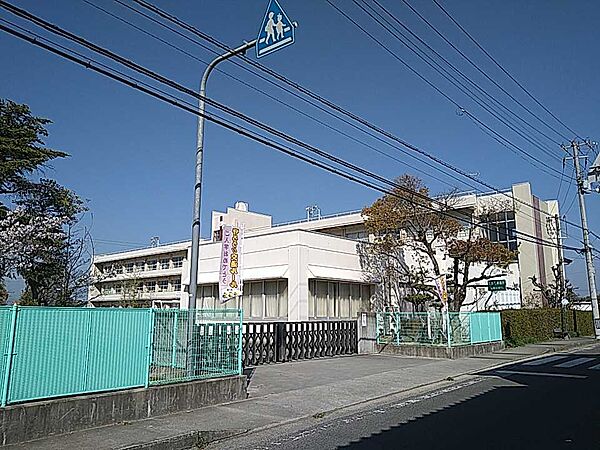 飯野小学校