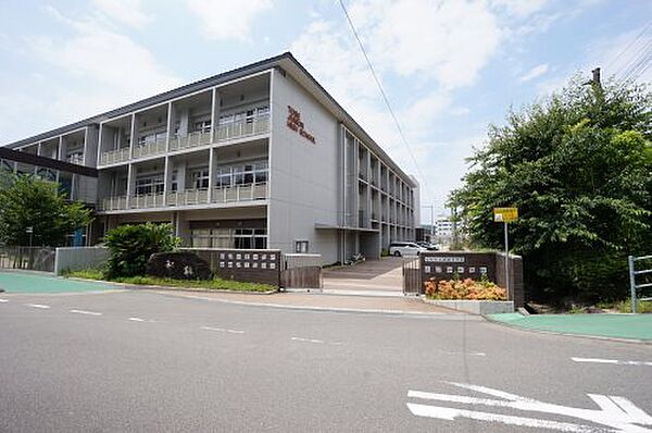 【中学校】砥部町立砥部中学校まで1535ｍ