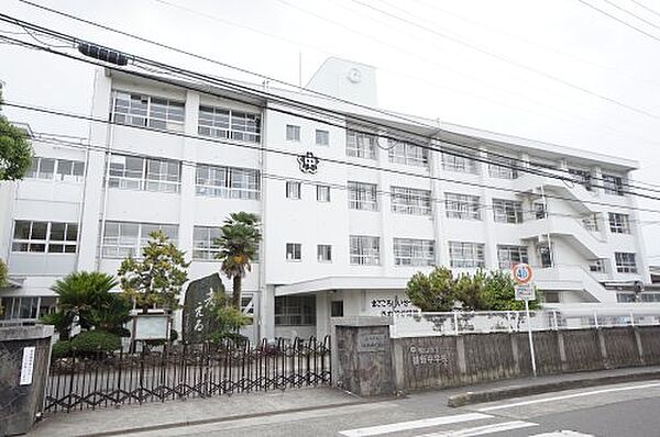 【中学校】松山市立雄新中学校まで1433ｍ