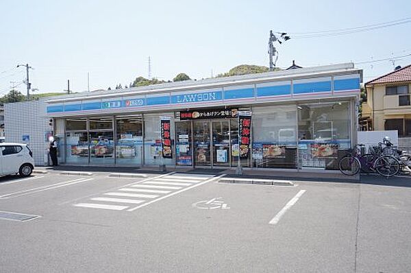 【コンビニエンスストア】ローソン　松山別府町店まで873ｍ