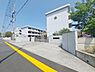 周辺：【中学校】松山市立東中学校まで1733ｍ