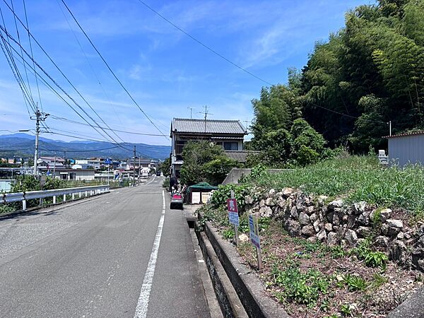 前方道路はこんな感じです。