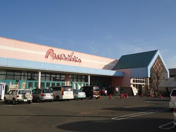 マルナカ高岡店　車3分