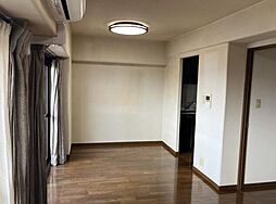 サーパス仏生山 4LDKのリビング/ダイニング