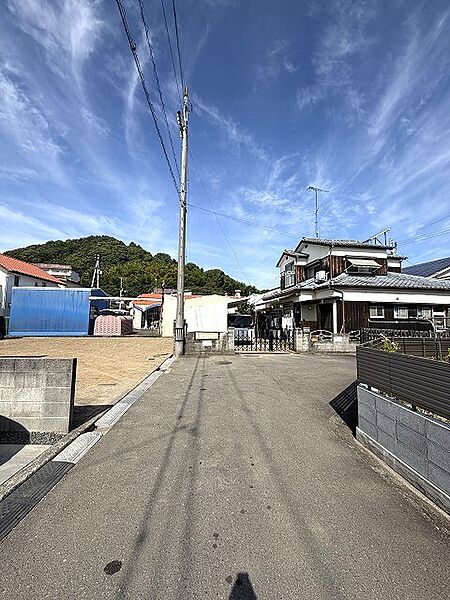 【建築条件なし】約71坪の土地で平屋建築可能♪スーパー・ドラッグストア徒歩圏内♪