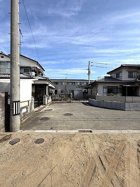 【建築条件なし】約71坪の土地で平屋建築可能♪スーパー・ドラッグストア徒歩圏内♪
